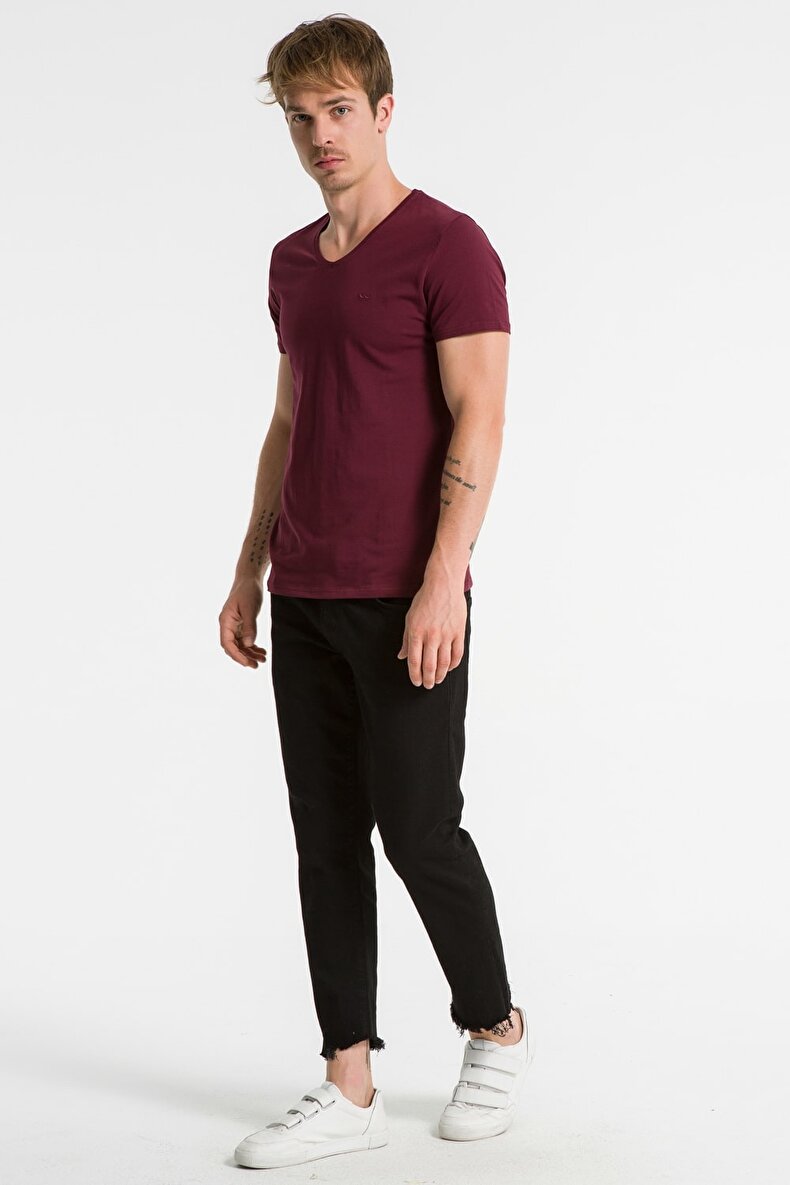 V-neck Red T-shirt