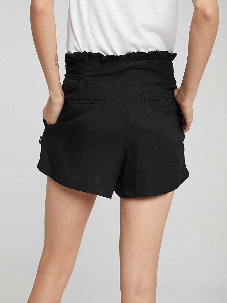 SCHWARZ SHORTS 