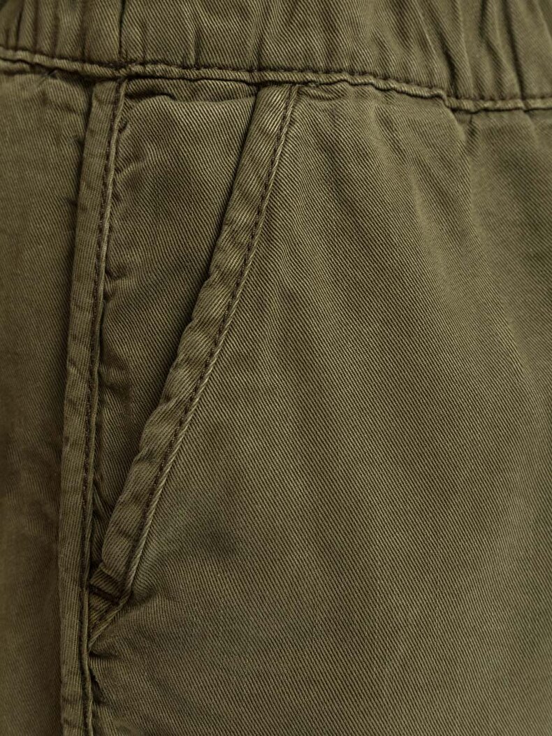 Grün Shorts