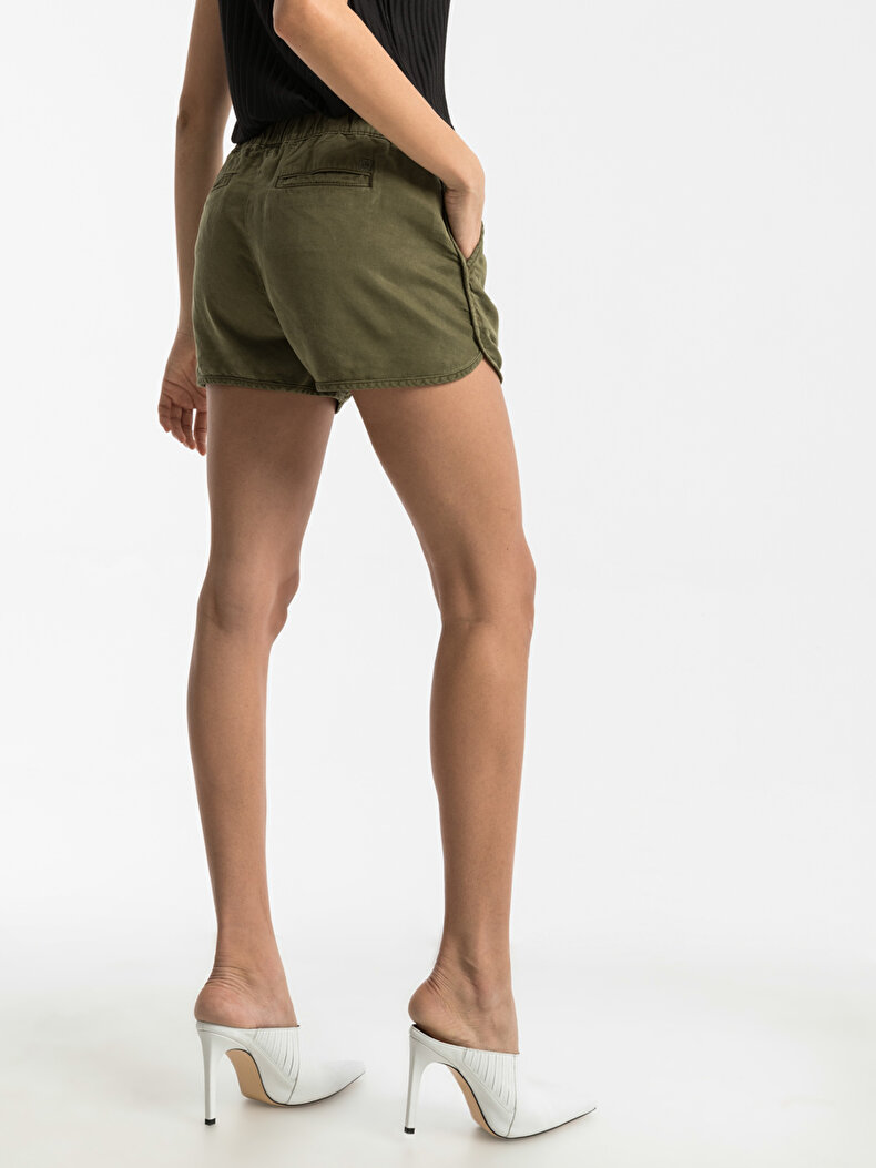 Grün Shorts