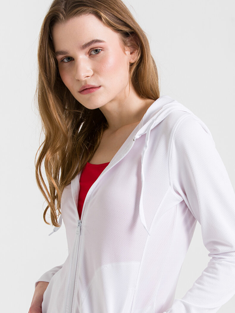WEISS STRICKJACKE 