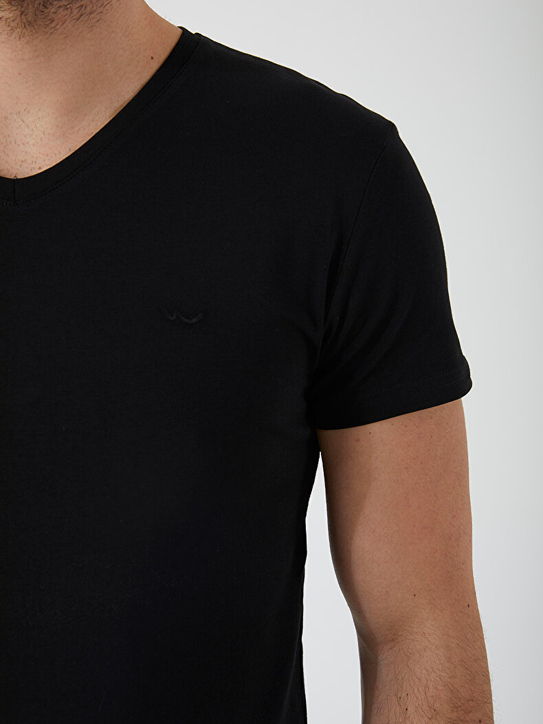V-neck Basic Slim Fit Black T-shirt