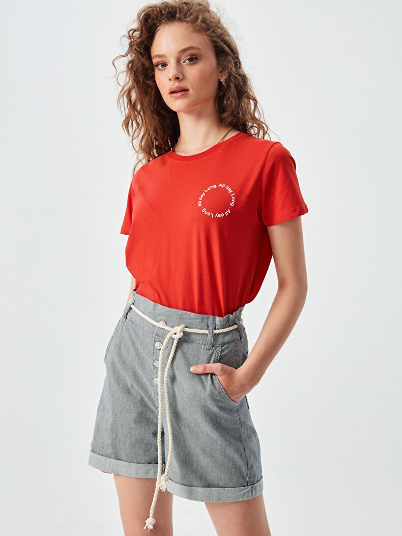 Arched Short Shorts