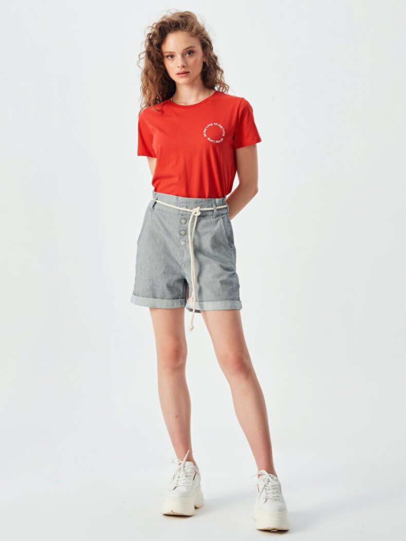 Arched Short Shorts