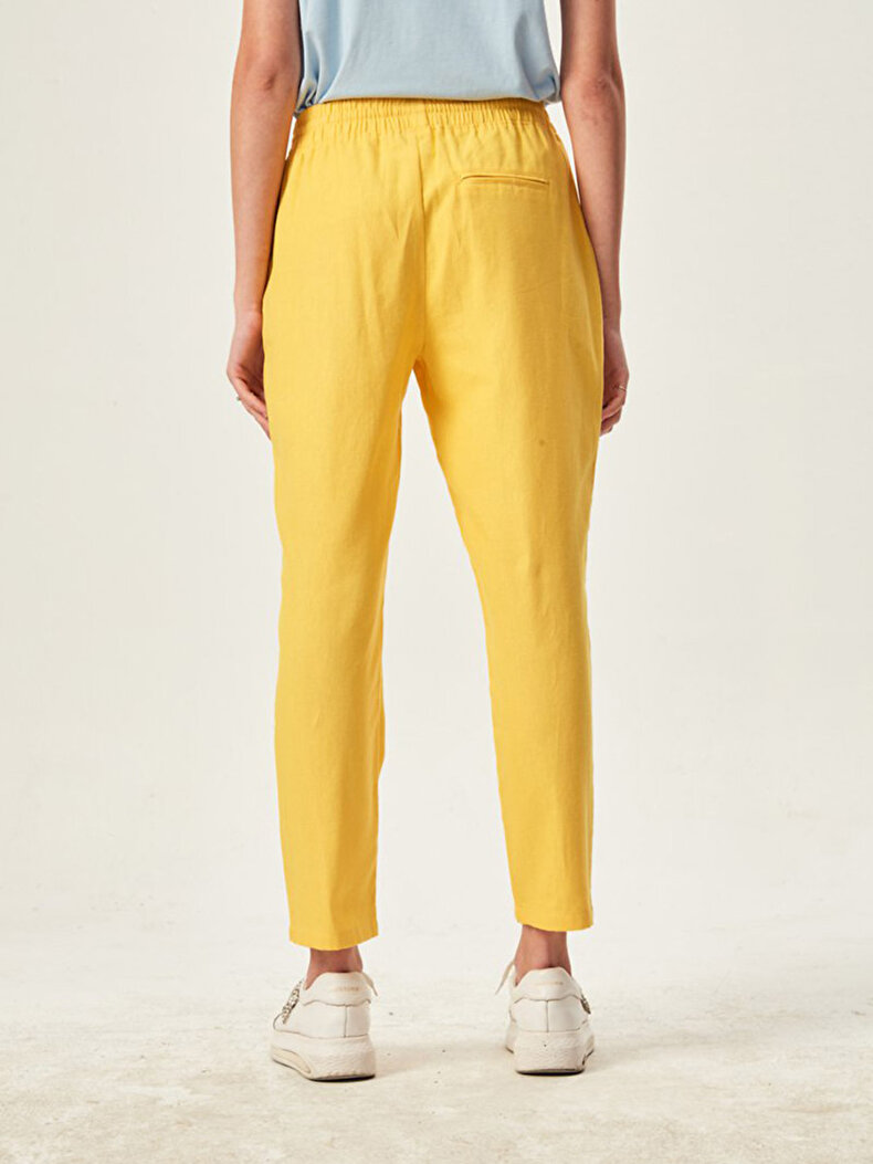 Geel Broek