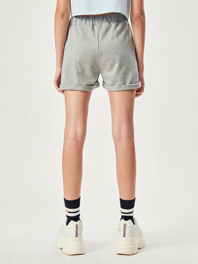 Grau Shorts