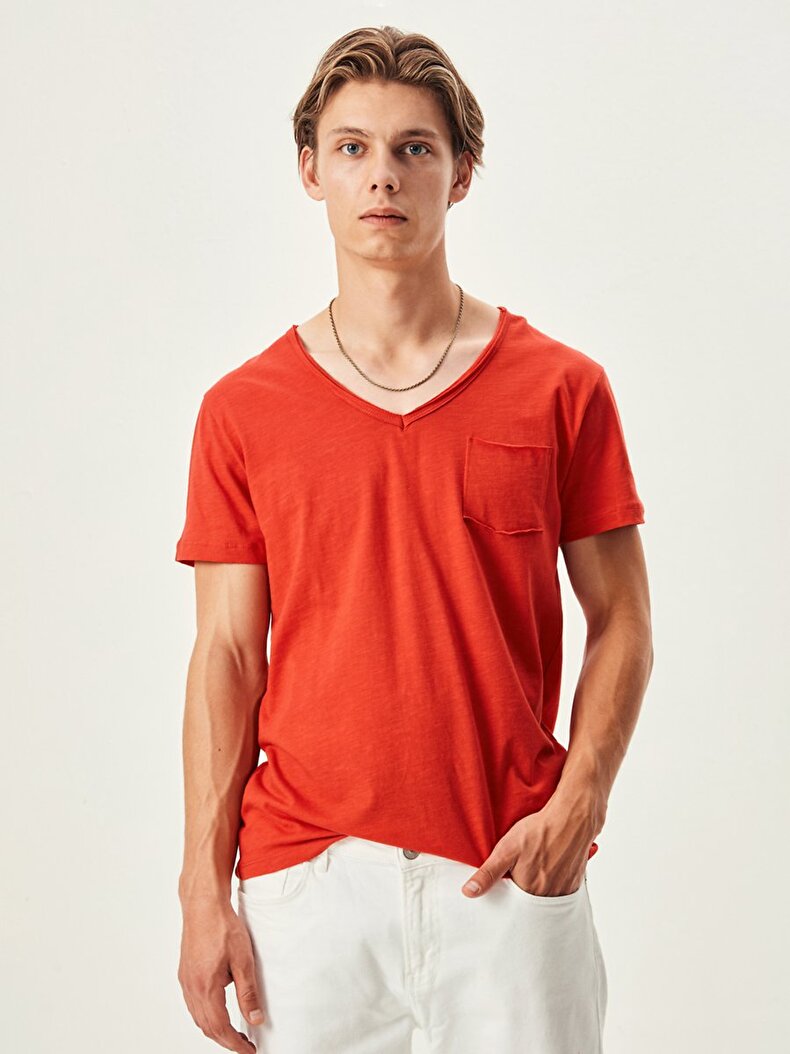 V-neck With Pockets Red T-shirt