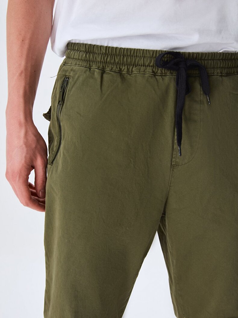 Lastikli Paça Yeşil Pantolon