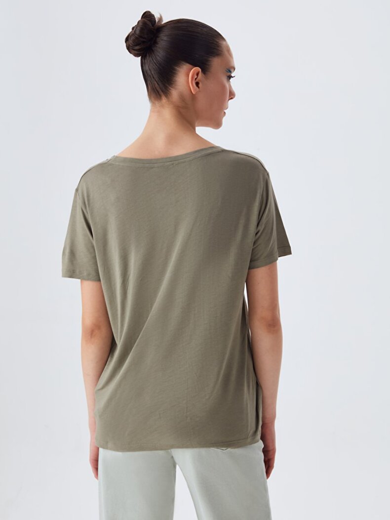 Short Sleeve Wide Collar Green T-shirt