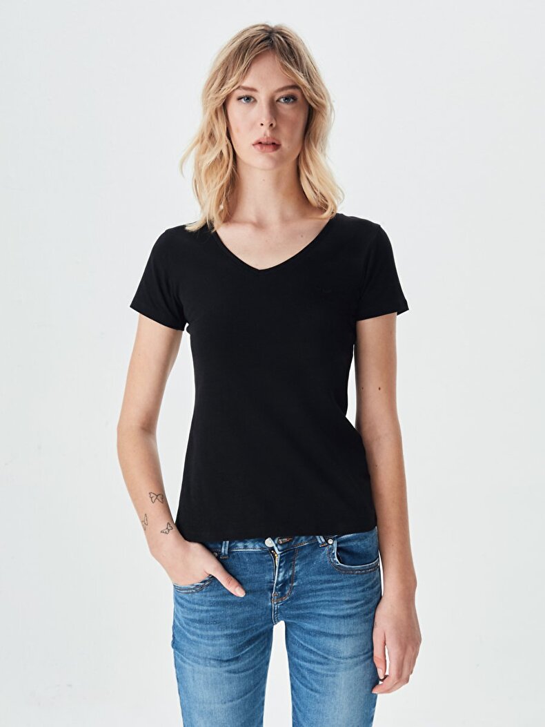 V-neck Black T-shirt