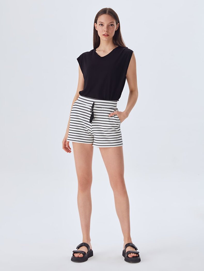 Striped Print With Pockets Short Multicolor Striped Print With Pockets Short Multicolor
