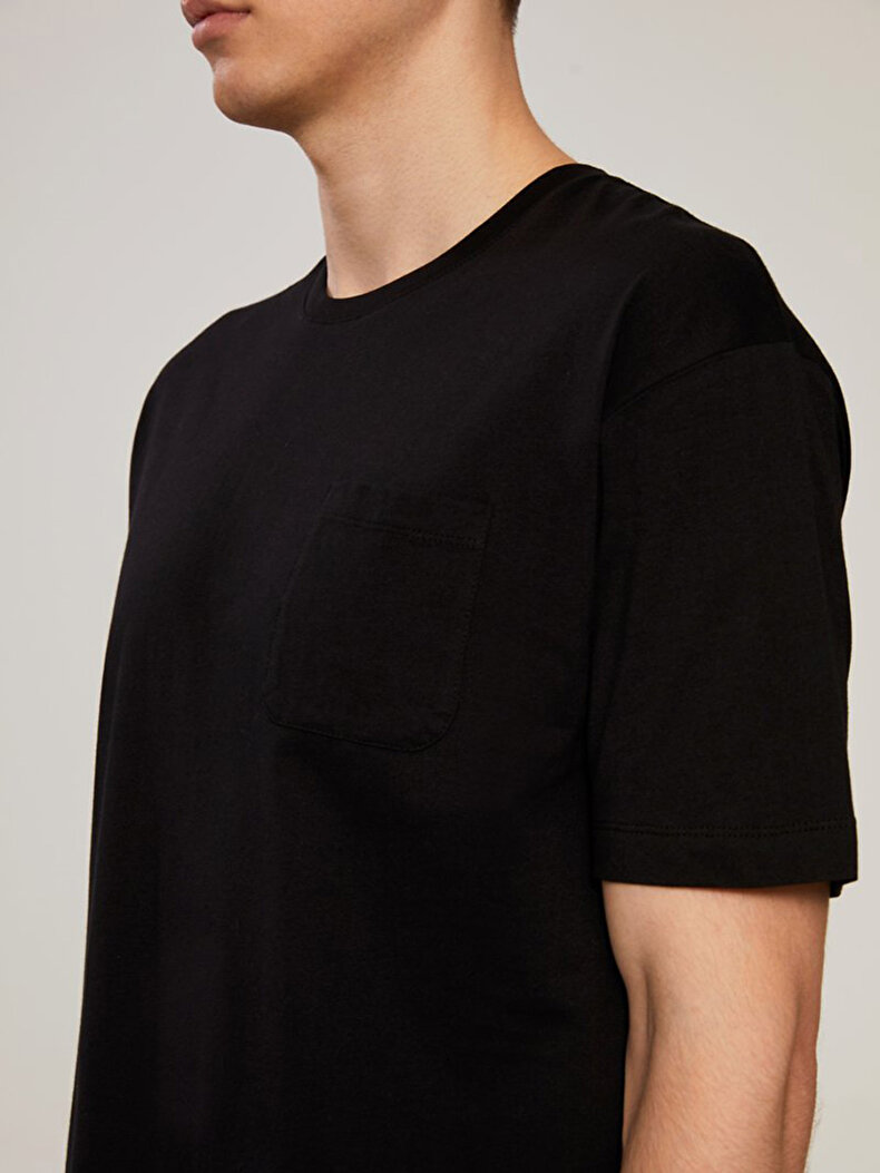 Oversized Black T-shirt