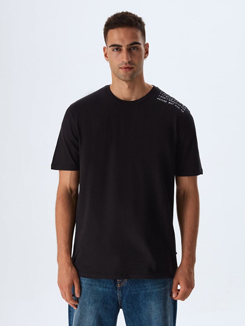 Crew Neck Zwart T-shi̇rt
