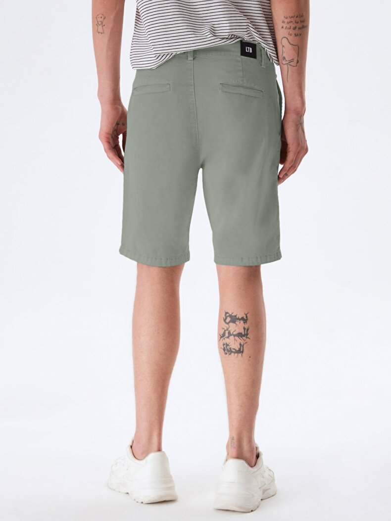 Grün Shorts