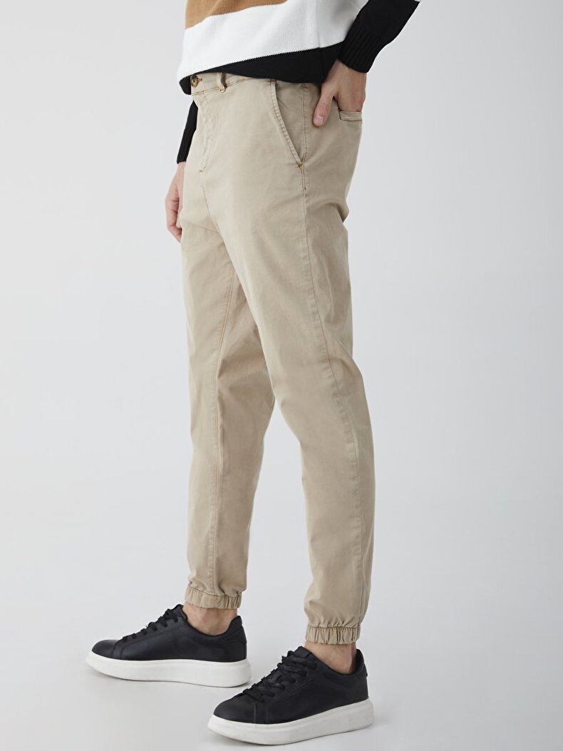 Beige Hosen