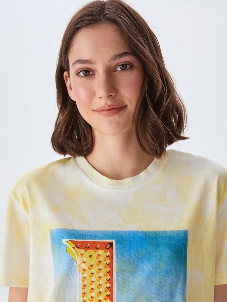 Vintage Look Pattern With Print Yellow T-shirt