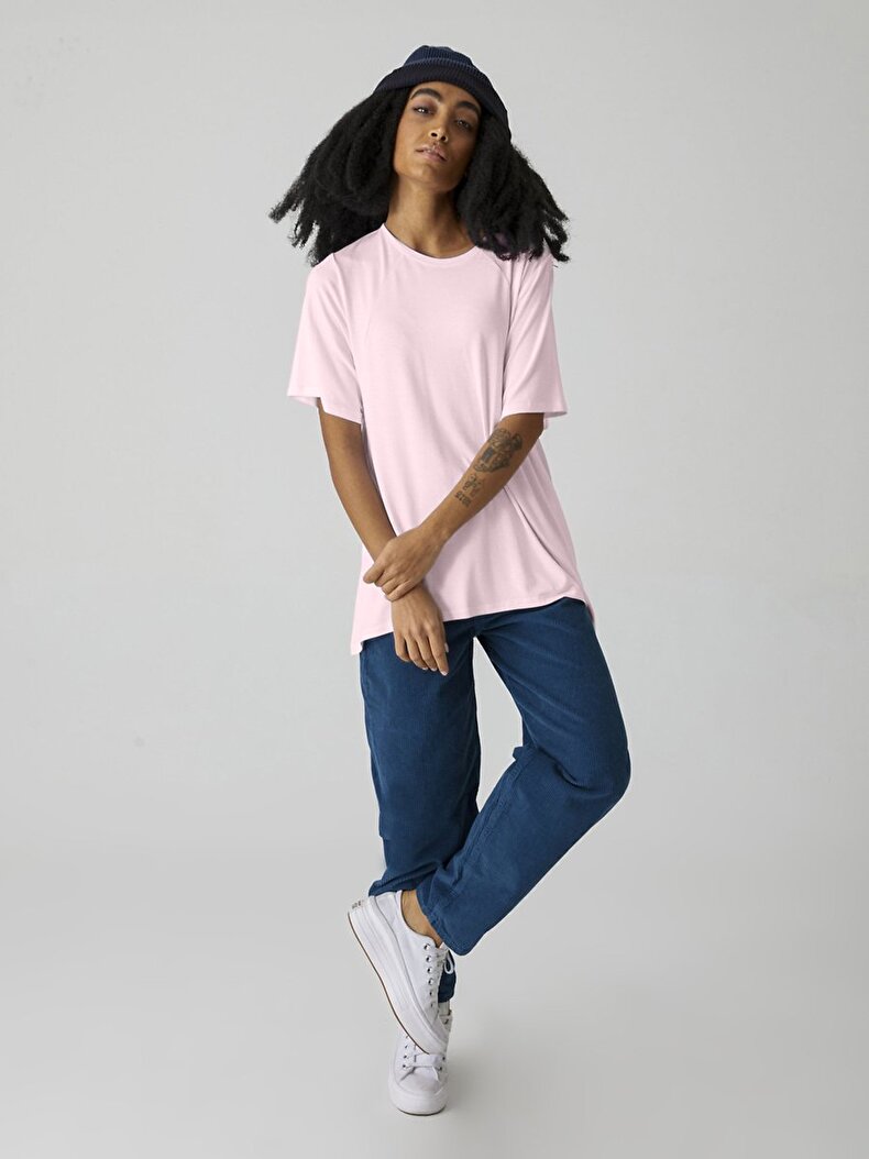 Crew Neck Comfortable Cut T-shi̇rt