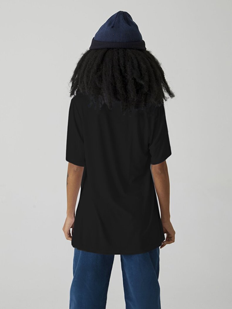 Crew Neck Comfortable Cut Zwart T-shi̇rt
