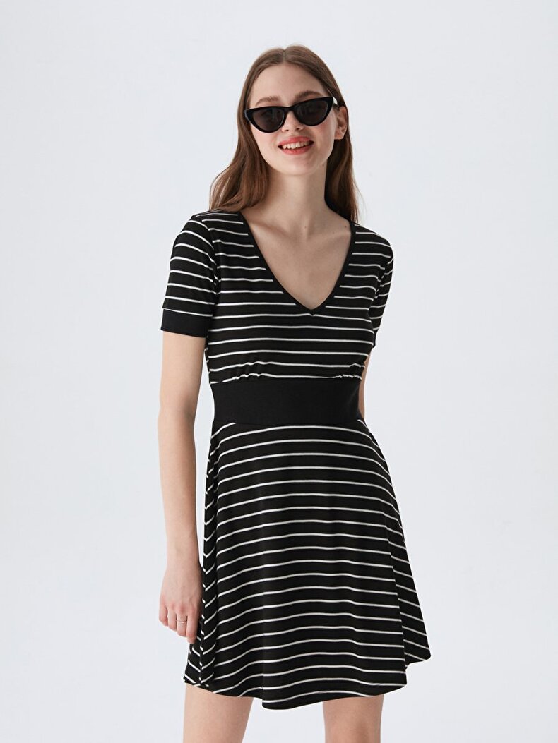 Striped Print V-neck Short Jurk