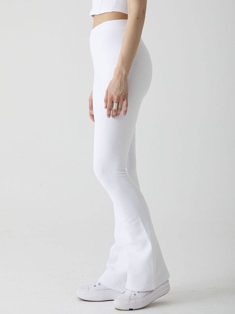 Beli Lastikli Strec Beyaz Pantolon