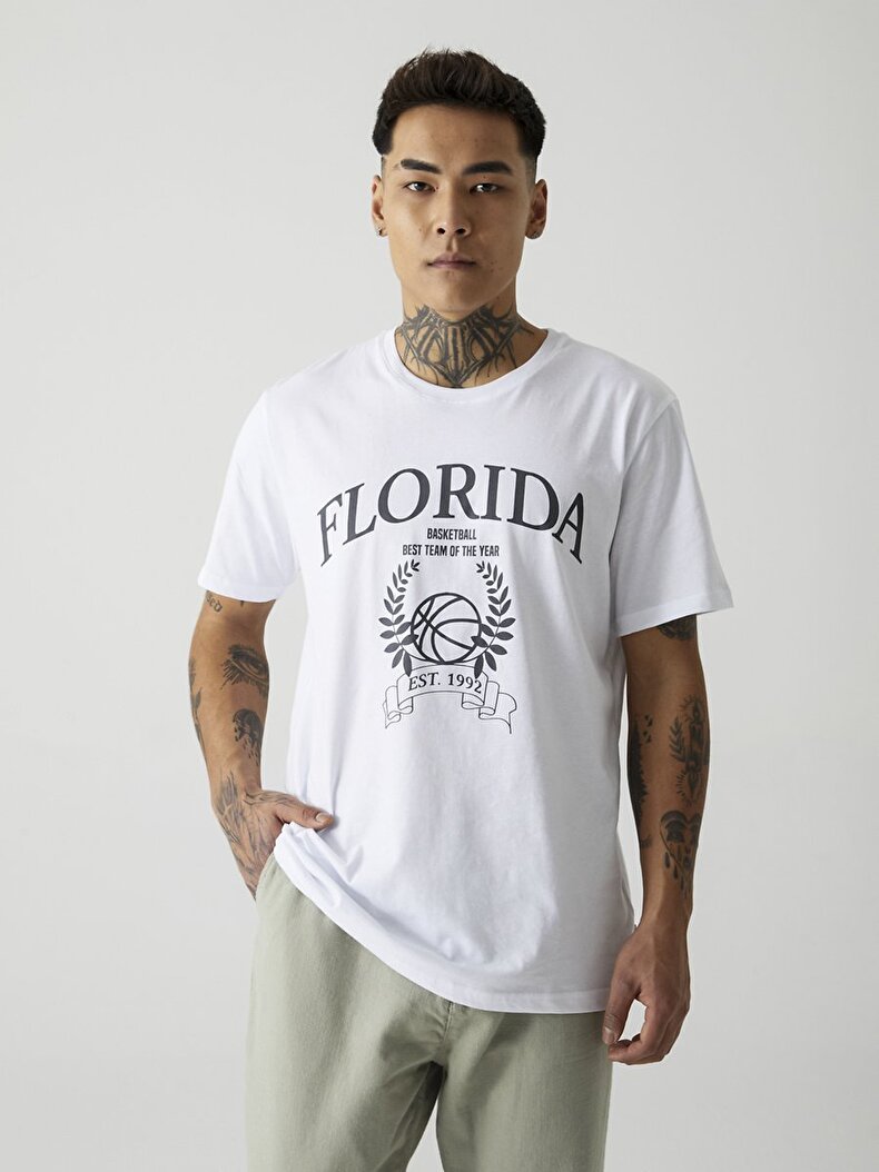 Graphic Print With Print White