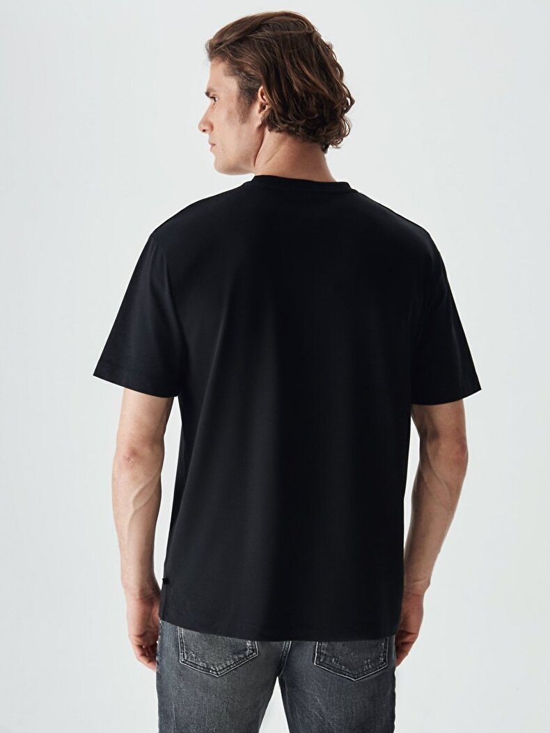 Oversized Black T-shirt