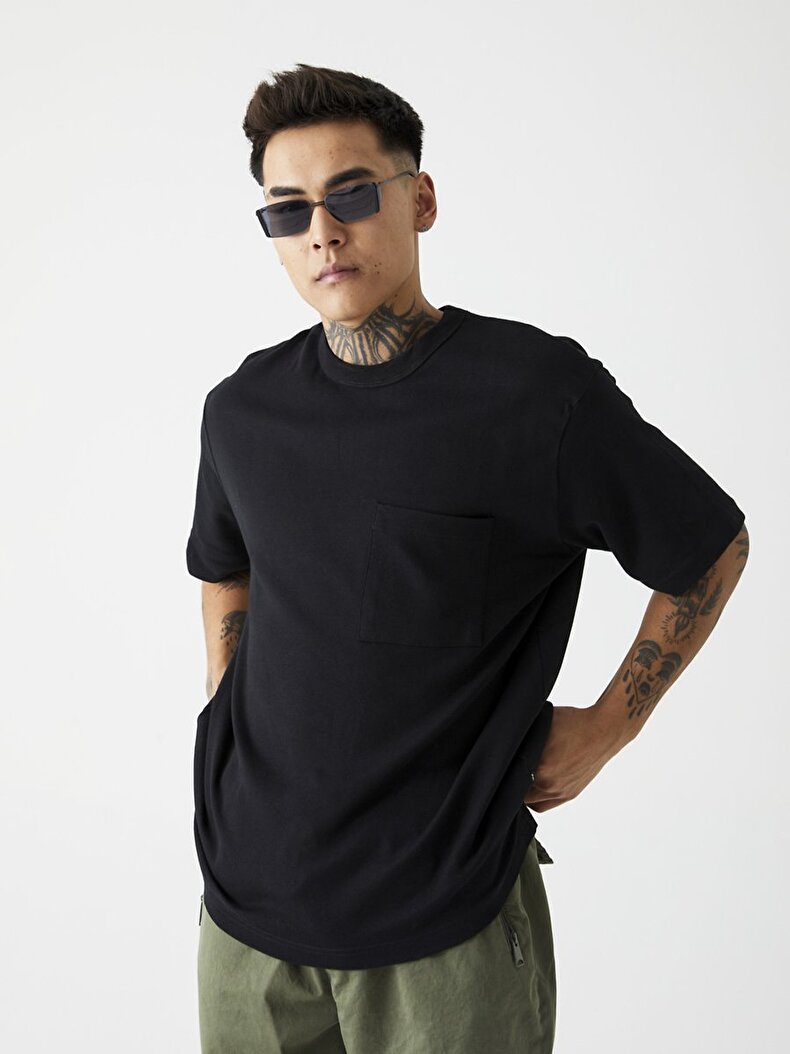Comfortable Cut With Pockets Black T-shirt