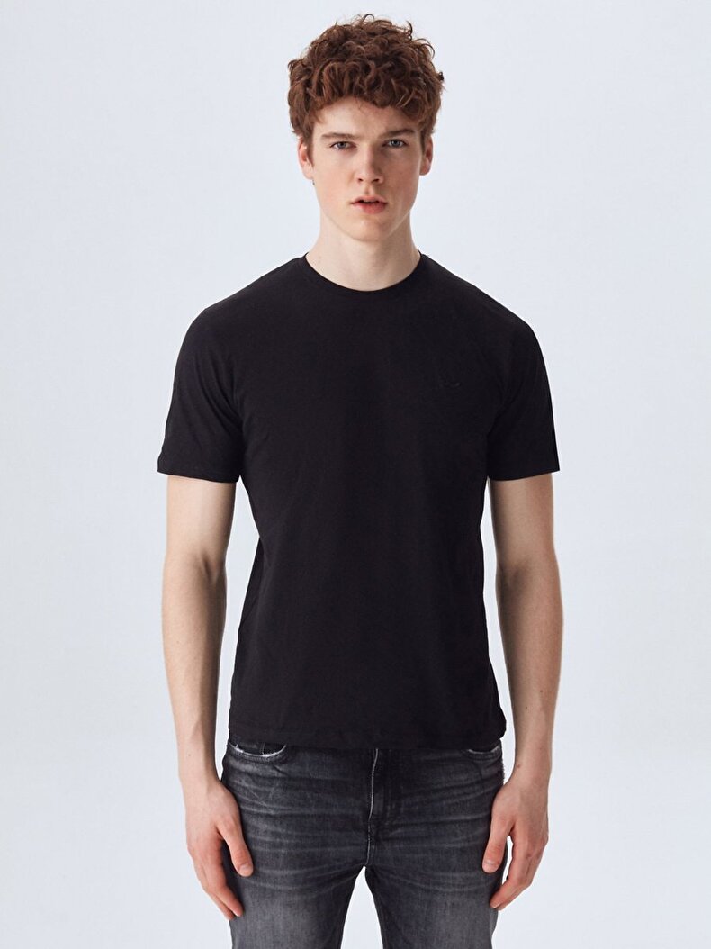 Crew Neck Basic Black T-shirt