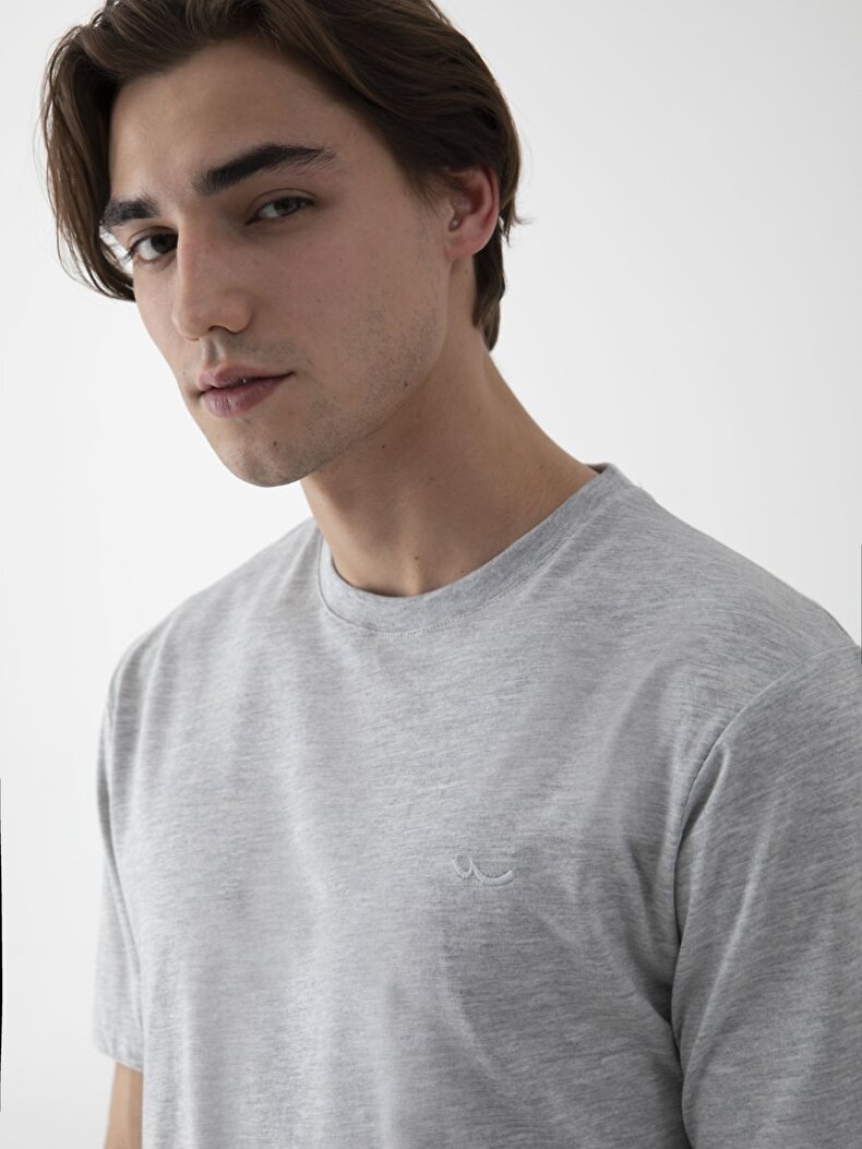 Crew Neck Basic Grey T-shirt