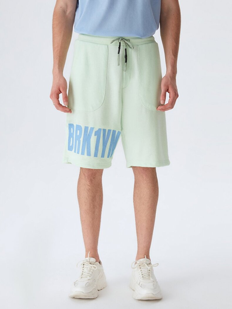 Print With Print Grün Shorts