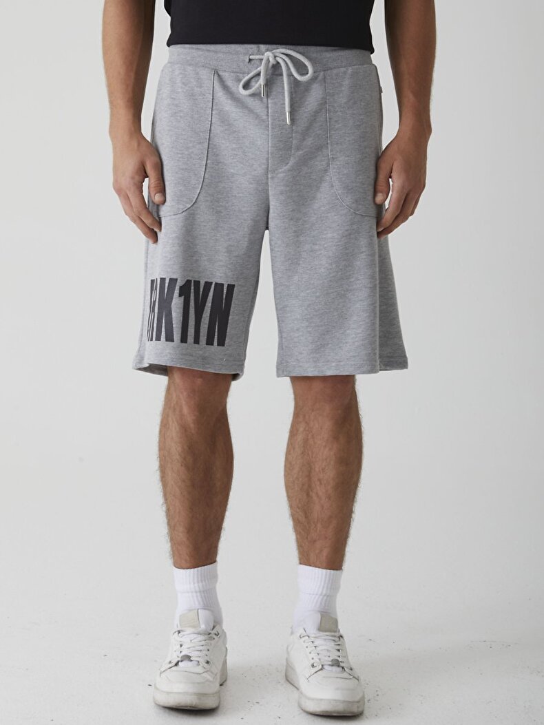 Print With Print Grau Shorts
