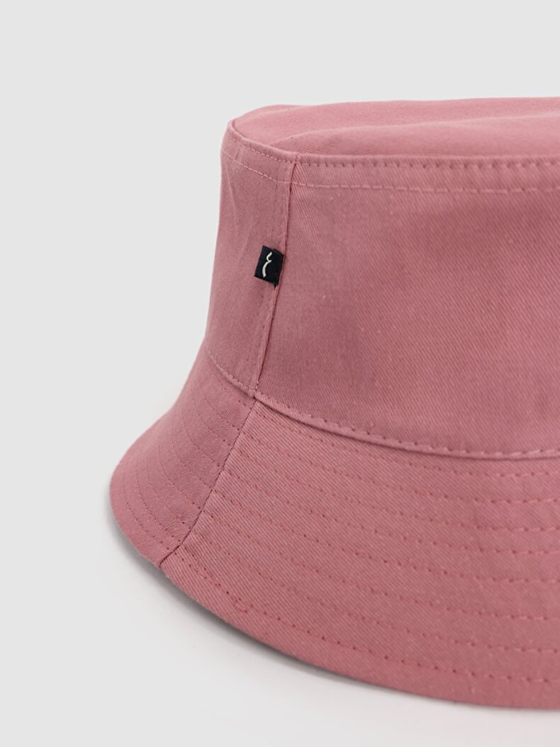 Pembe Şapka