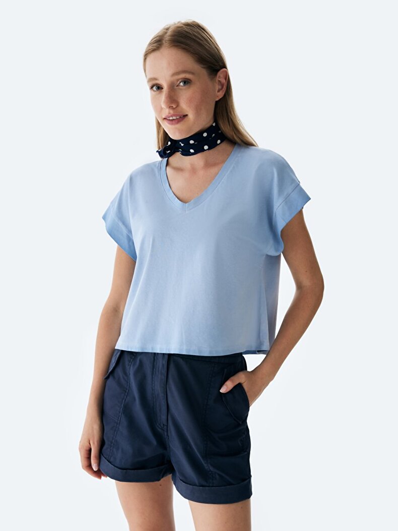 V-neck Bleached Blue T-shirt