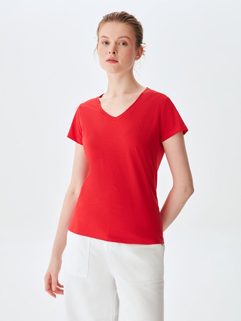 Basic V-neck Red T-shirt