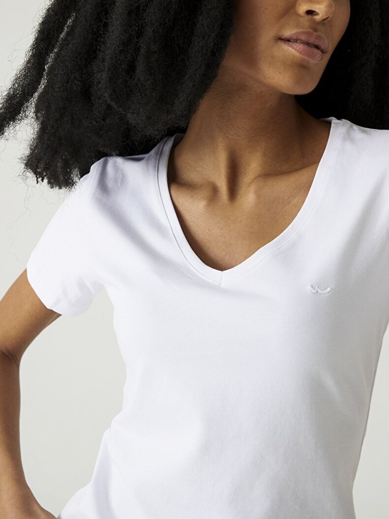 V-neck Basic White T-shirt