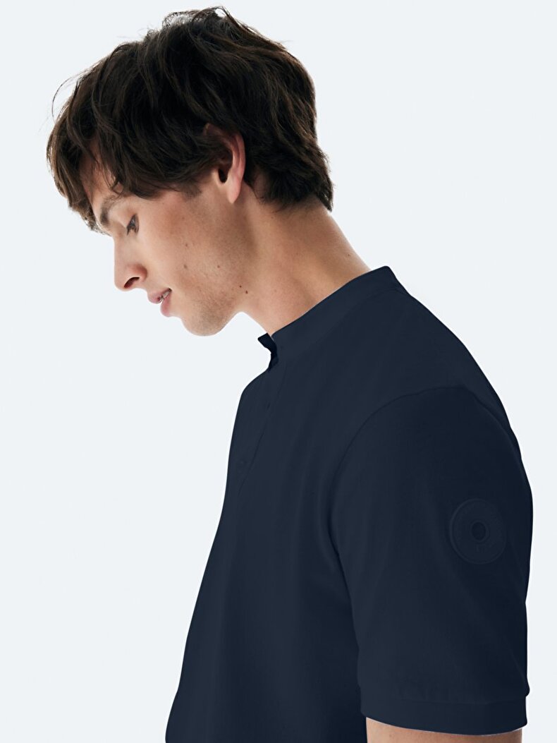 Mao Collar Dunkelblau T-shirt