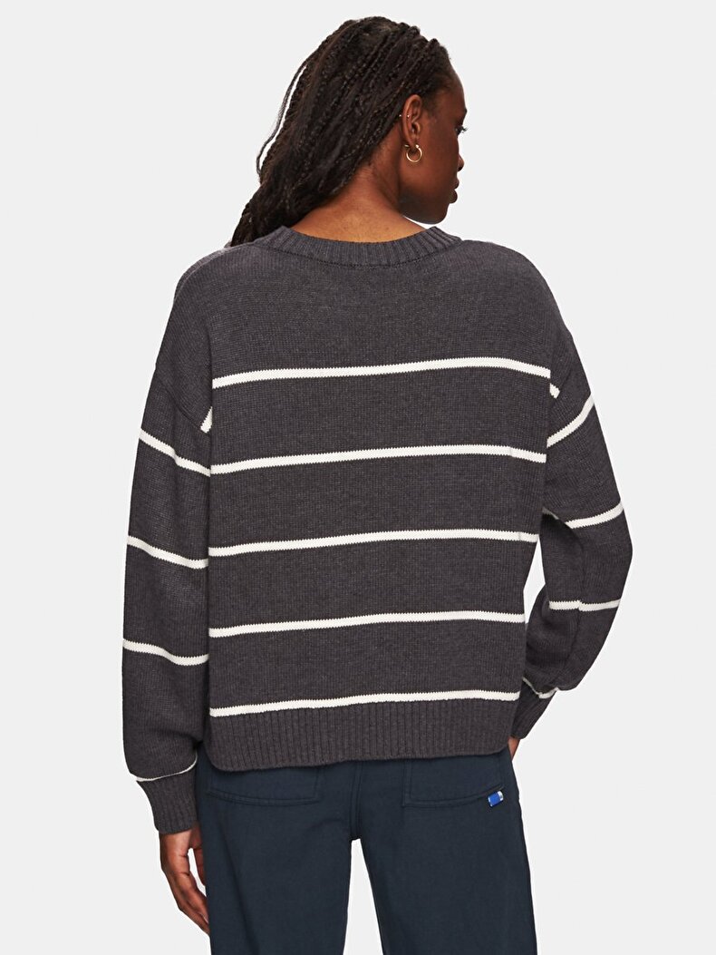 Dark Grey Pullover