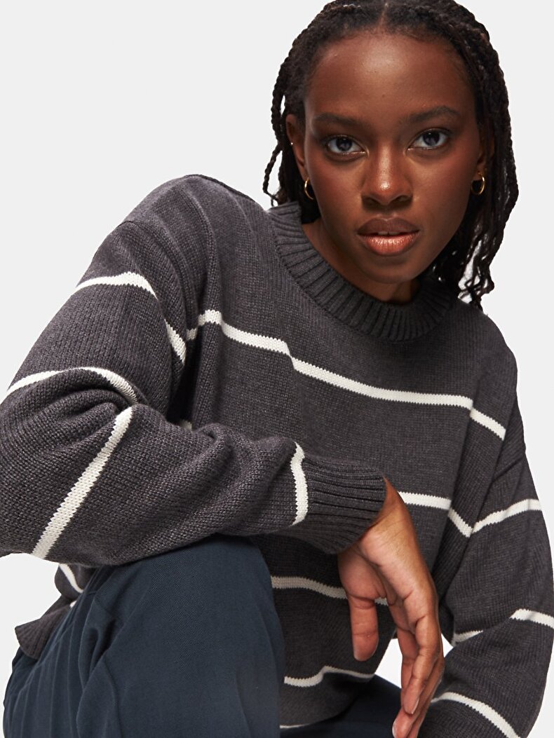 Dark Grey Pullover