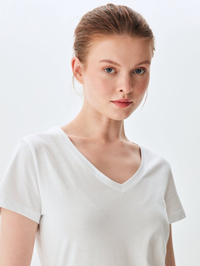 White T-shirt