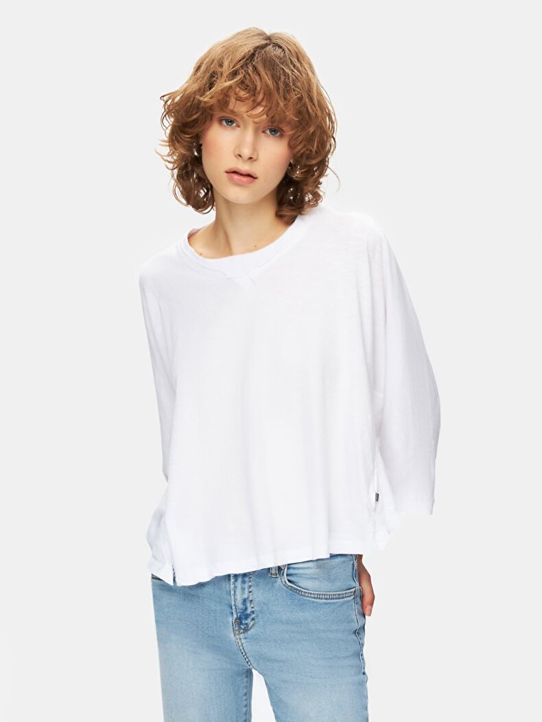 White T-shirt