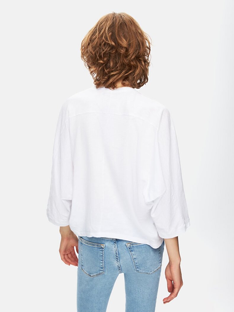 White T-shirt