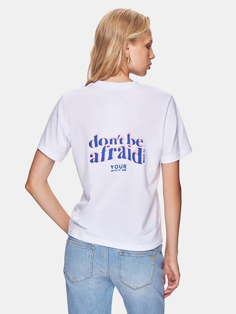 Beyaz T-shırt