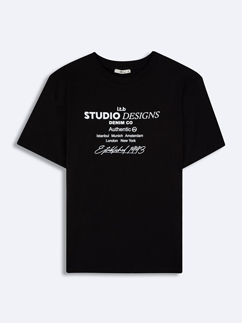 Black T-shirt