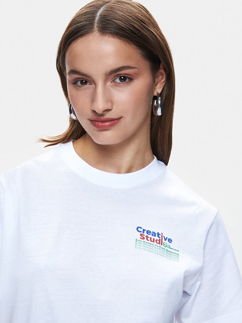 Beyaz T-shırt