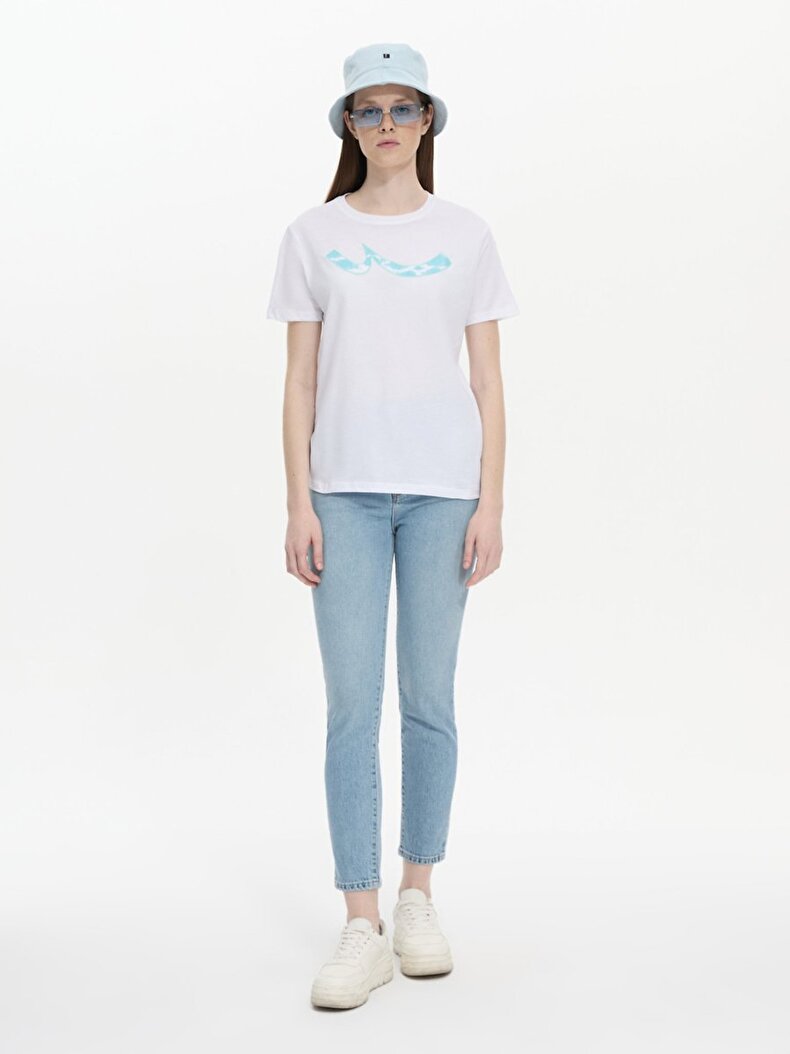 White T-shirt