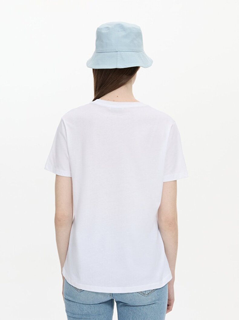 White T-shirt