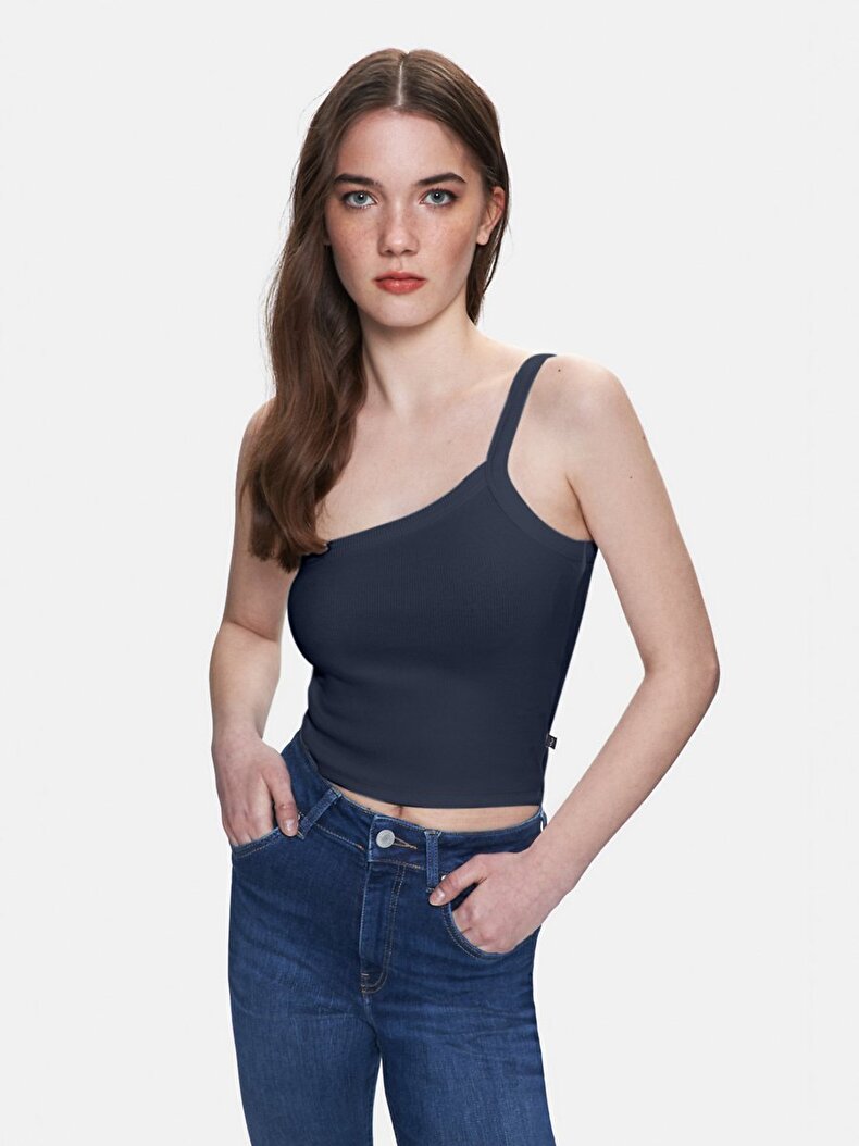 Lacivert Atlet
