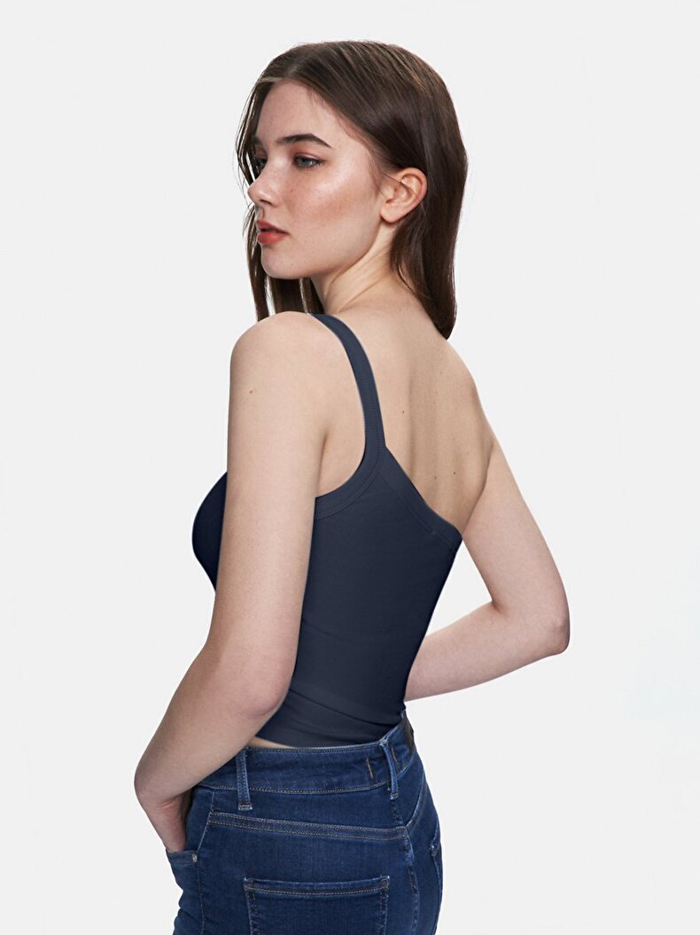 Lacivert Atlet