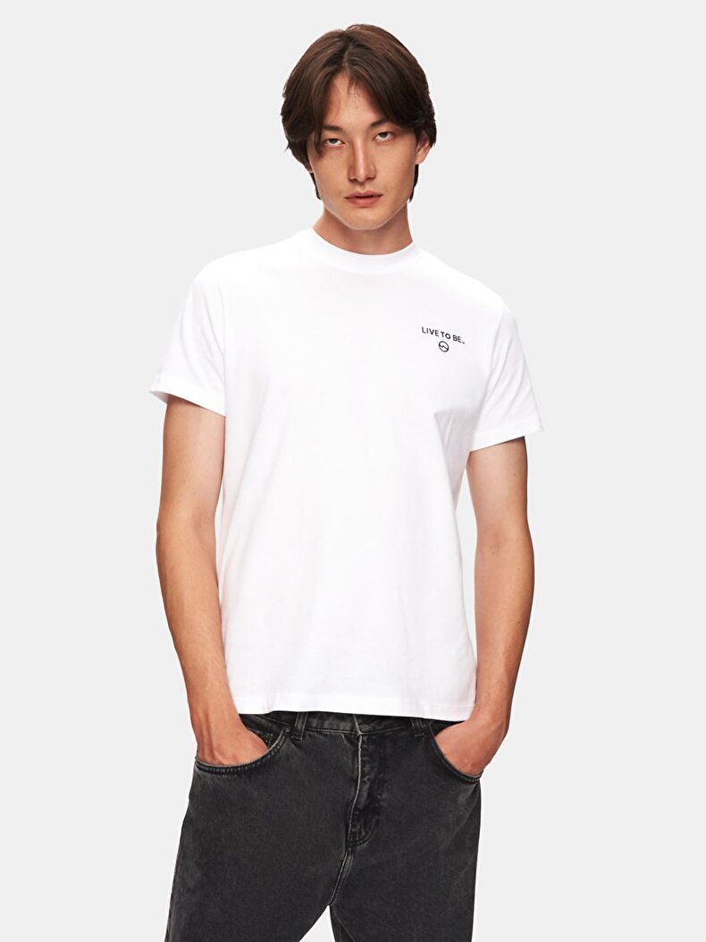 Beyaz T-shırt