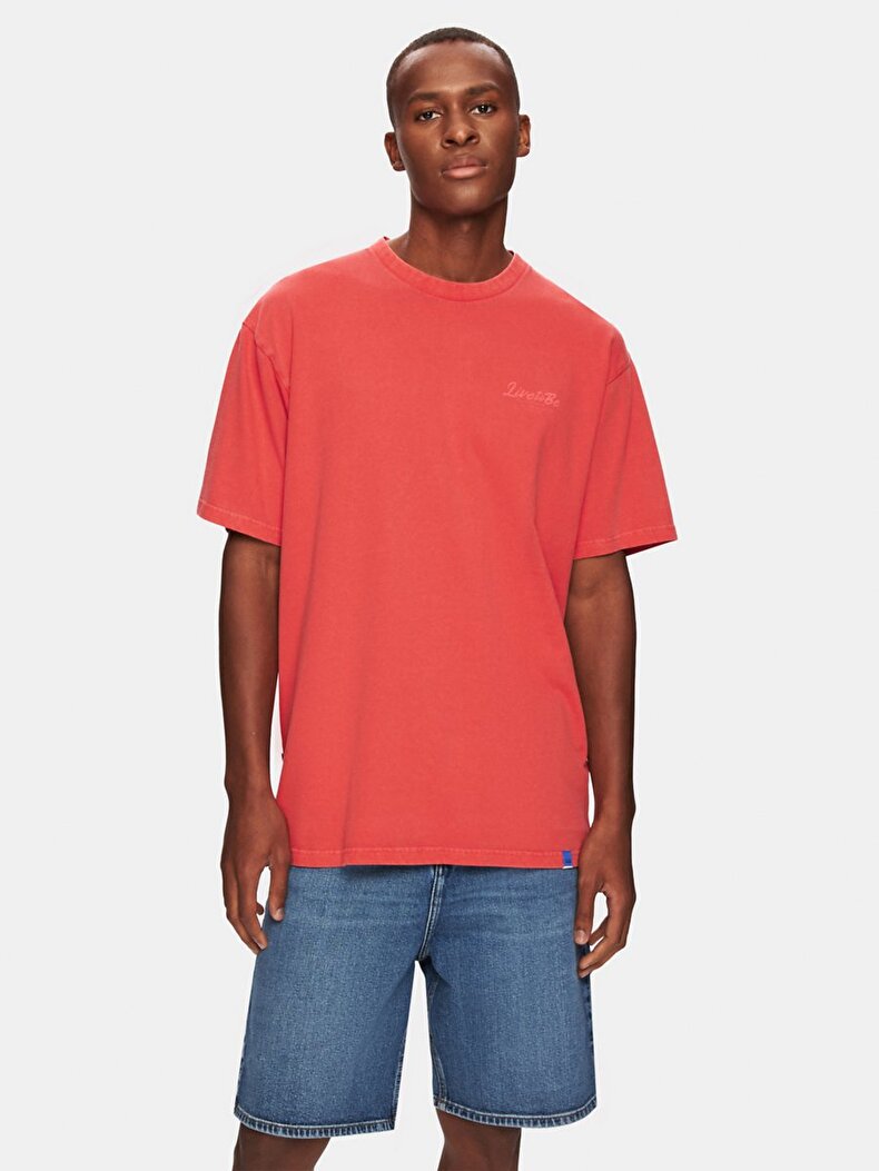 Pembe T-shırt